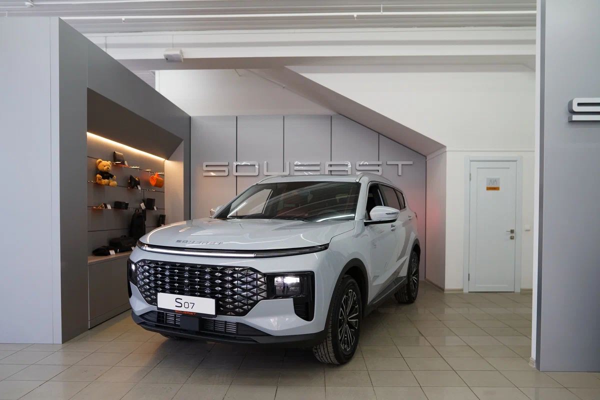 SOUEAST S07 с автосалона по цене от 1 899 000 рублей
